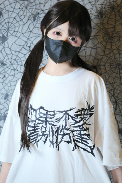 ホワイトゴシックロゴTシャツ