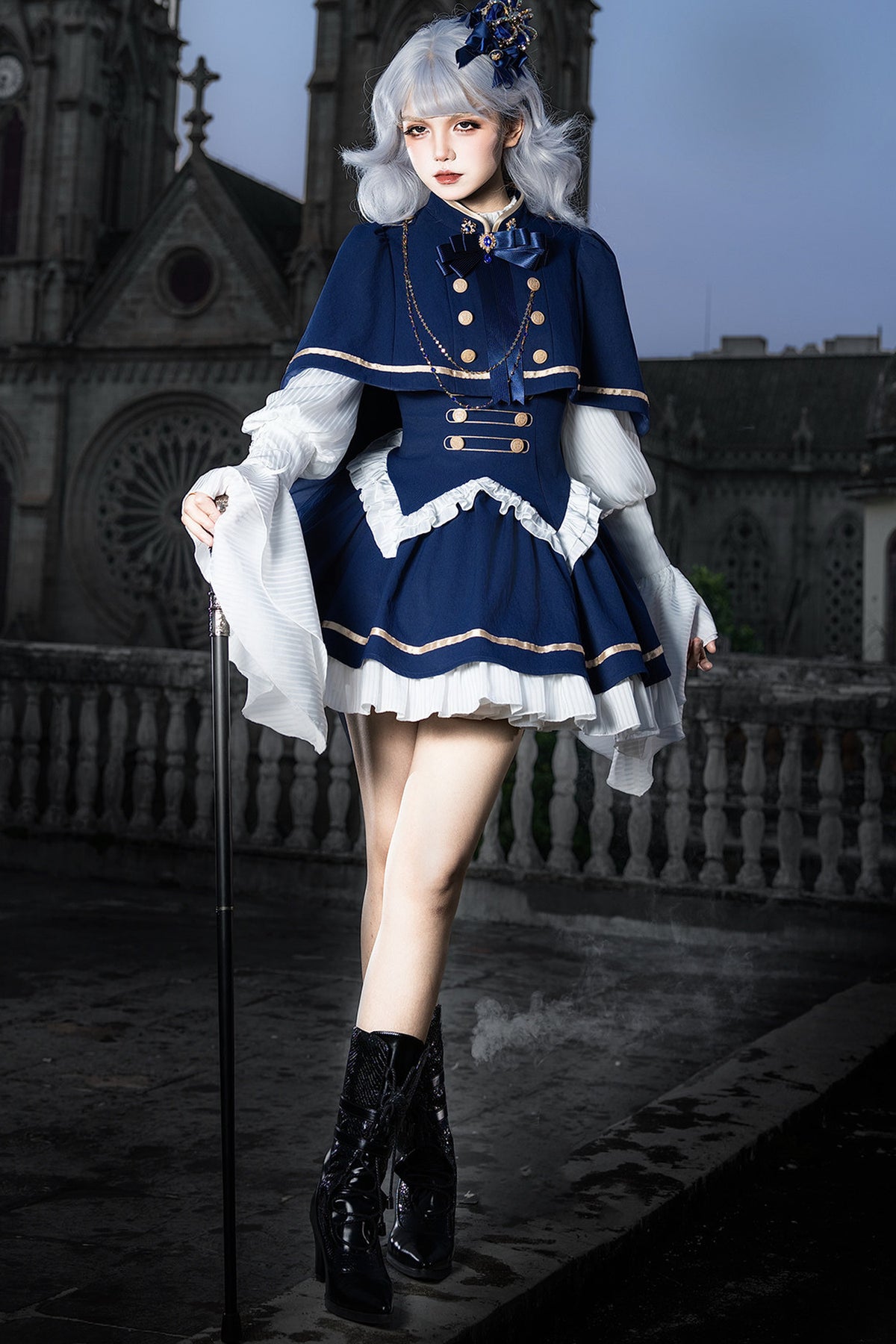 Royal Academy ensemble robe longue et cape