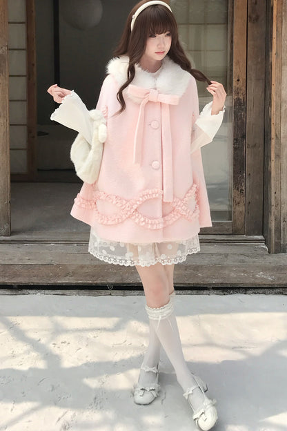 Cappotto di lana rosa con fragole