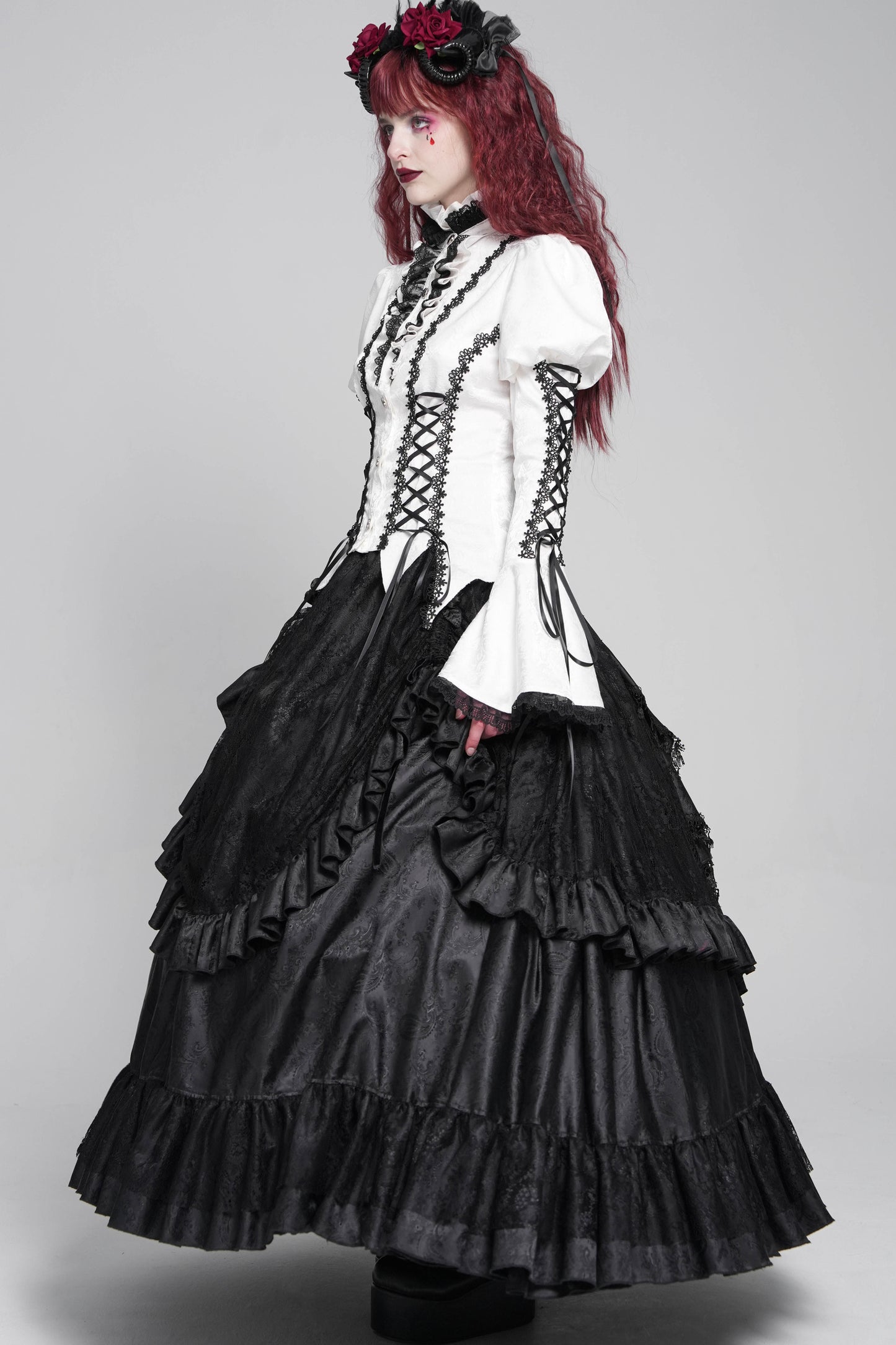 Chemise gothique à laçage et manches princesse