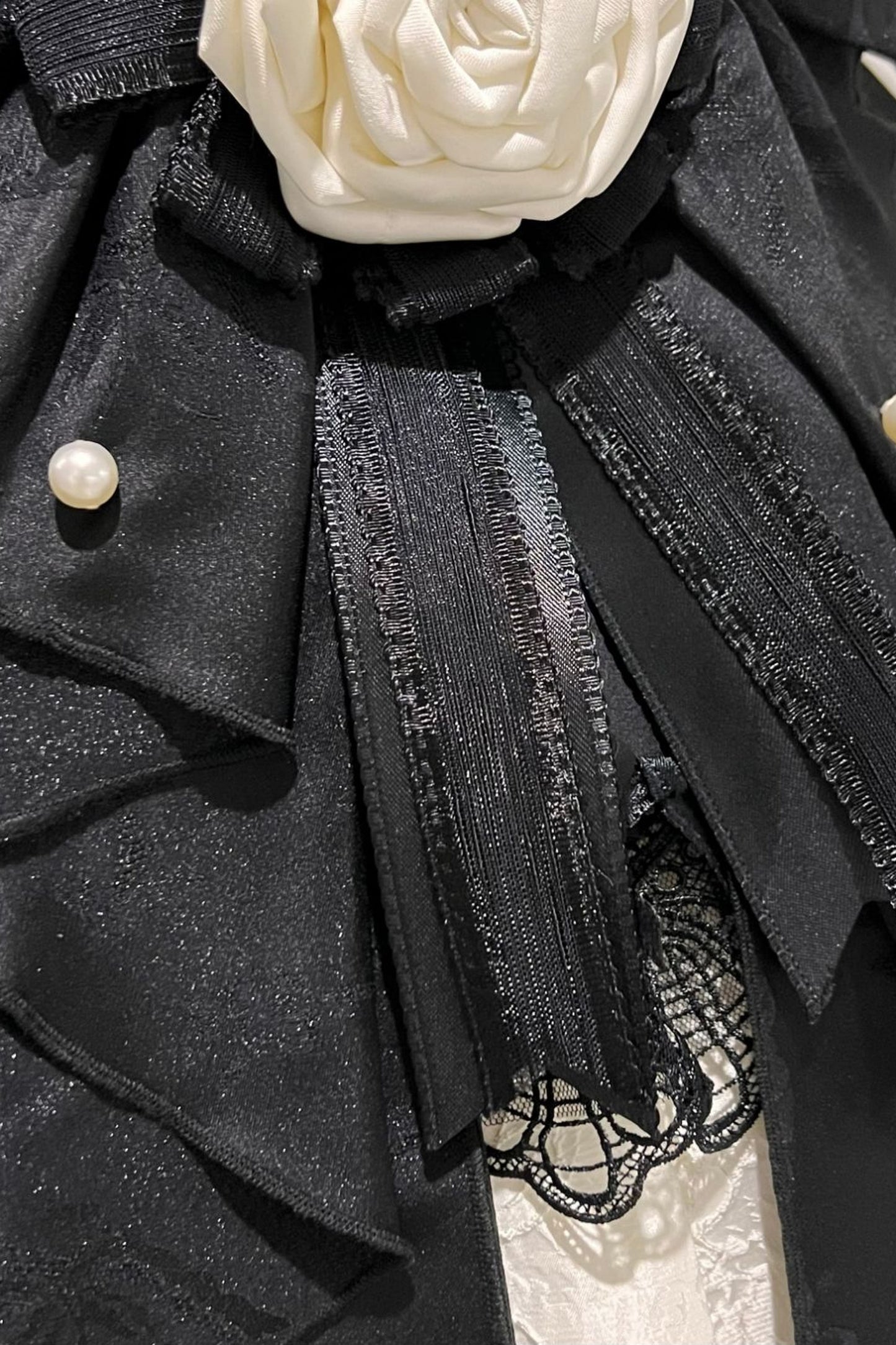 Prinzessinnen-Lolita-Kleid mit Perlen und Rosen