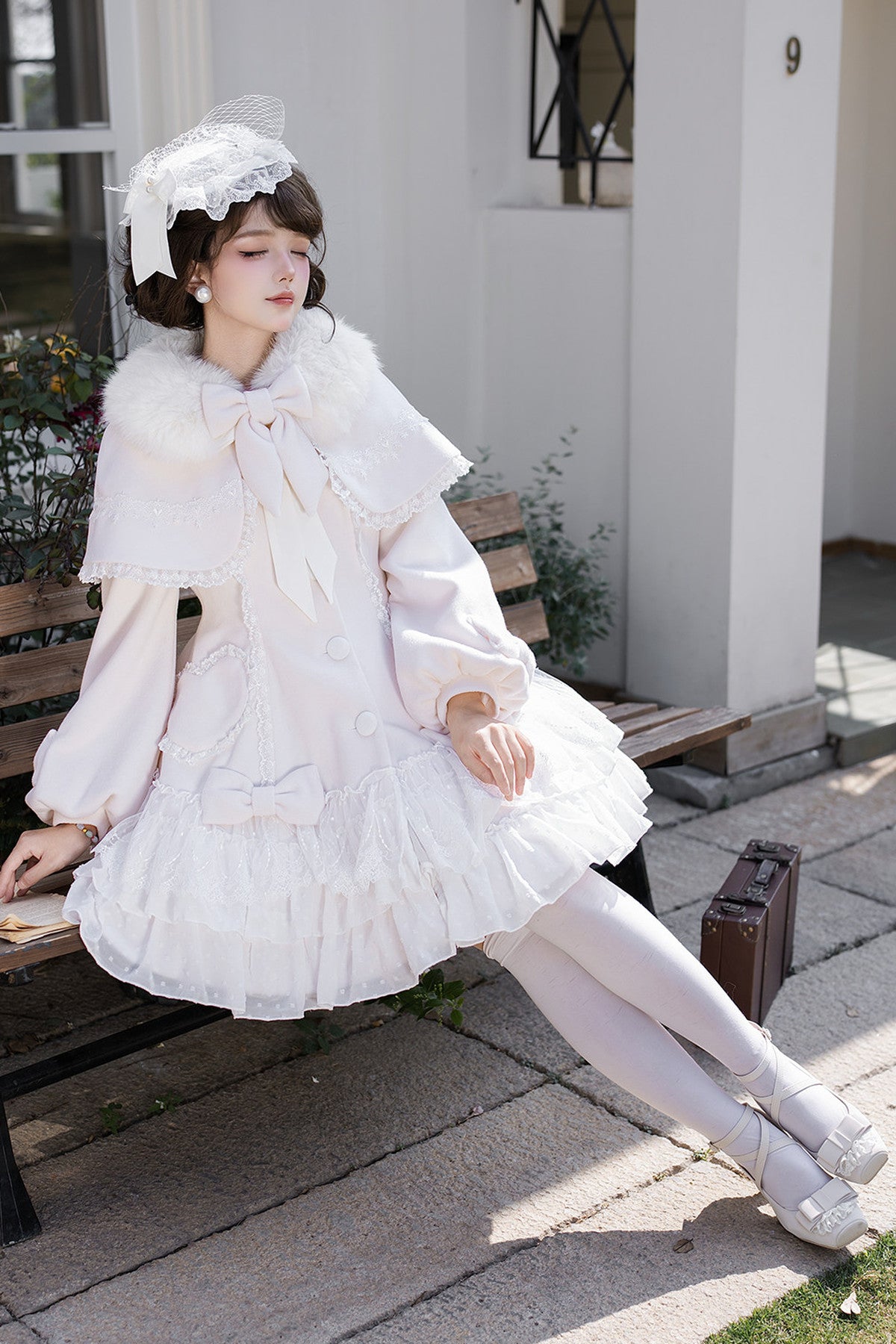 Lace Trim Bowknot Lolita Coat