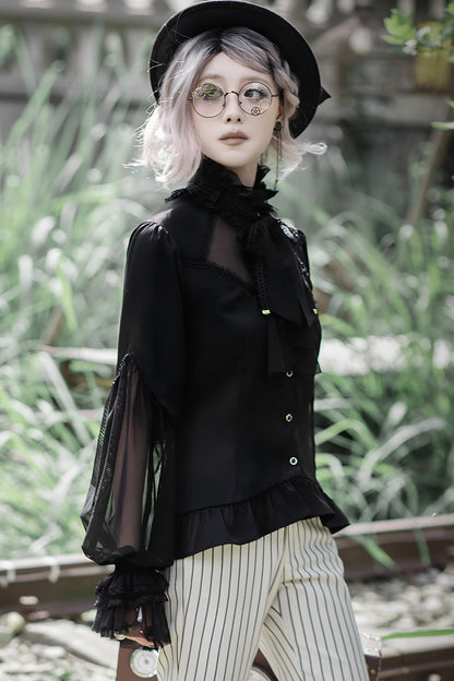 Chemise gothique à manches longues avec dentelle et volants