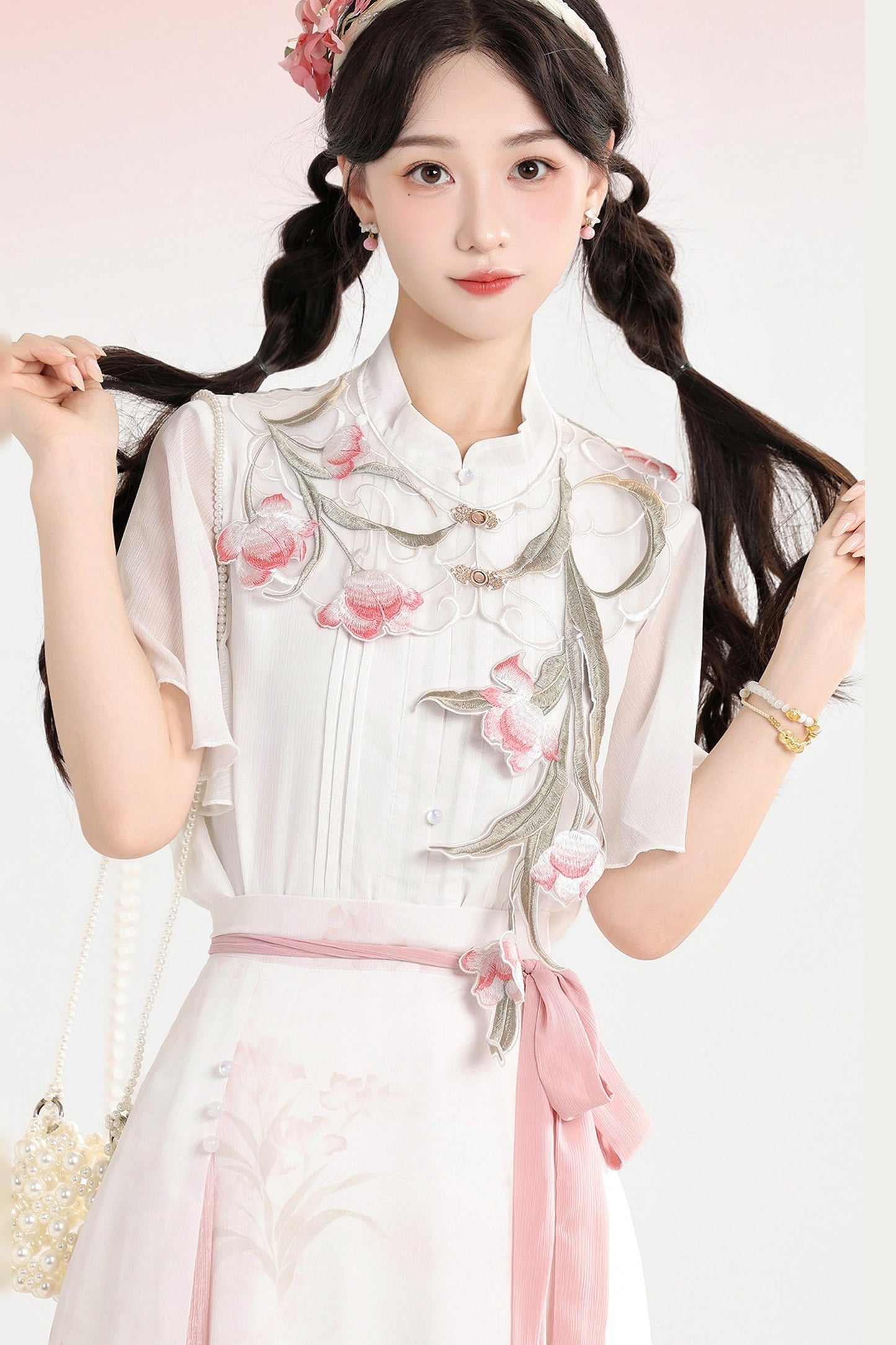 Rosa Hanfu-Hemd-und-Rock-Set mit nebligen Tulpen
