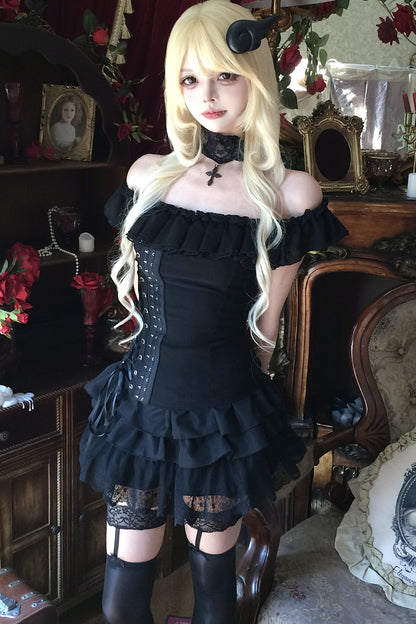 Schwarzes Gothic-Spitzen-Set aus schulterfreiem Oberteil mit Schnürung am Rücken und Rock