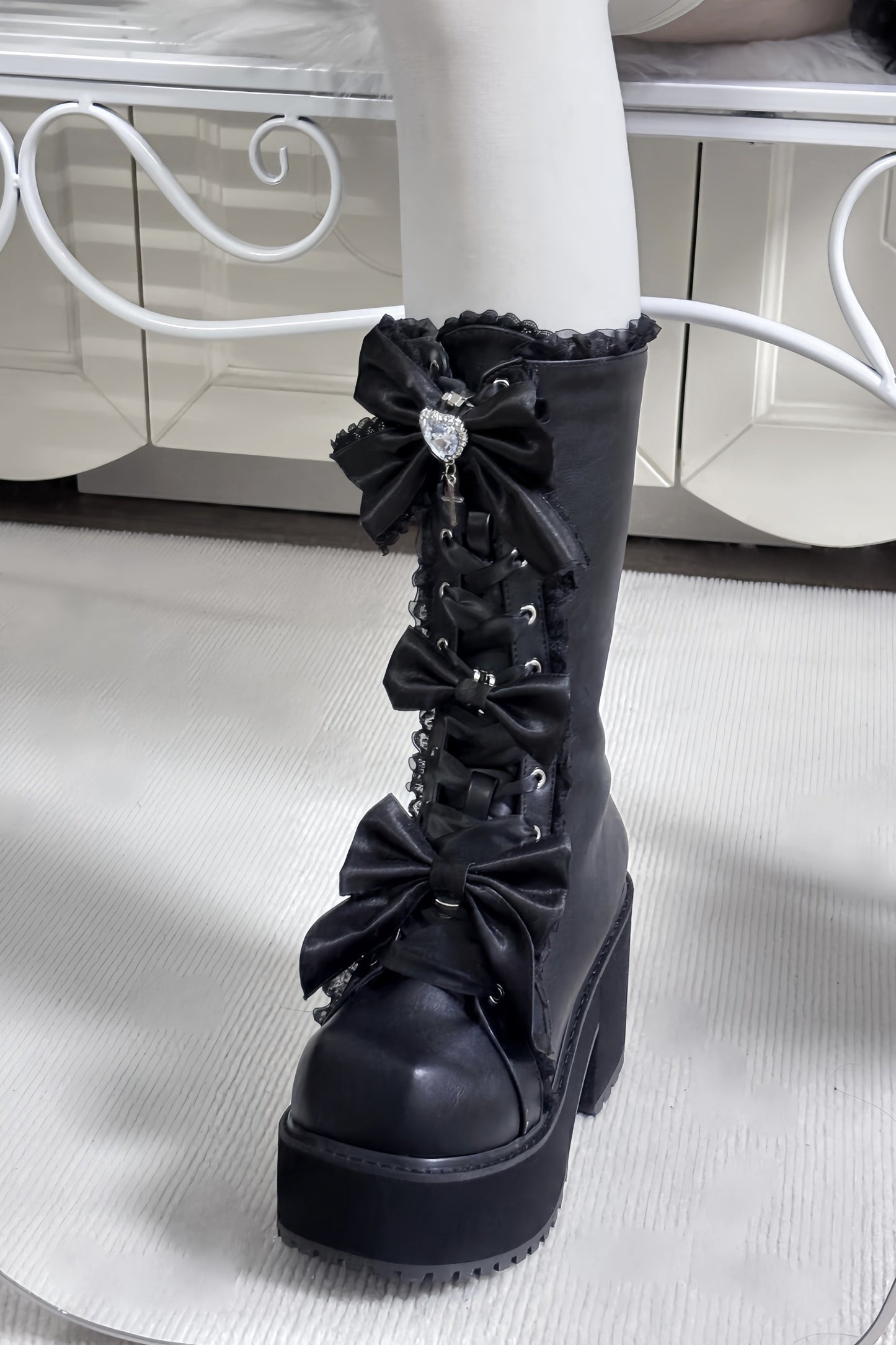 Cool Lace-Up Platform Martin Boots