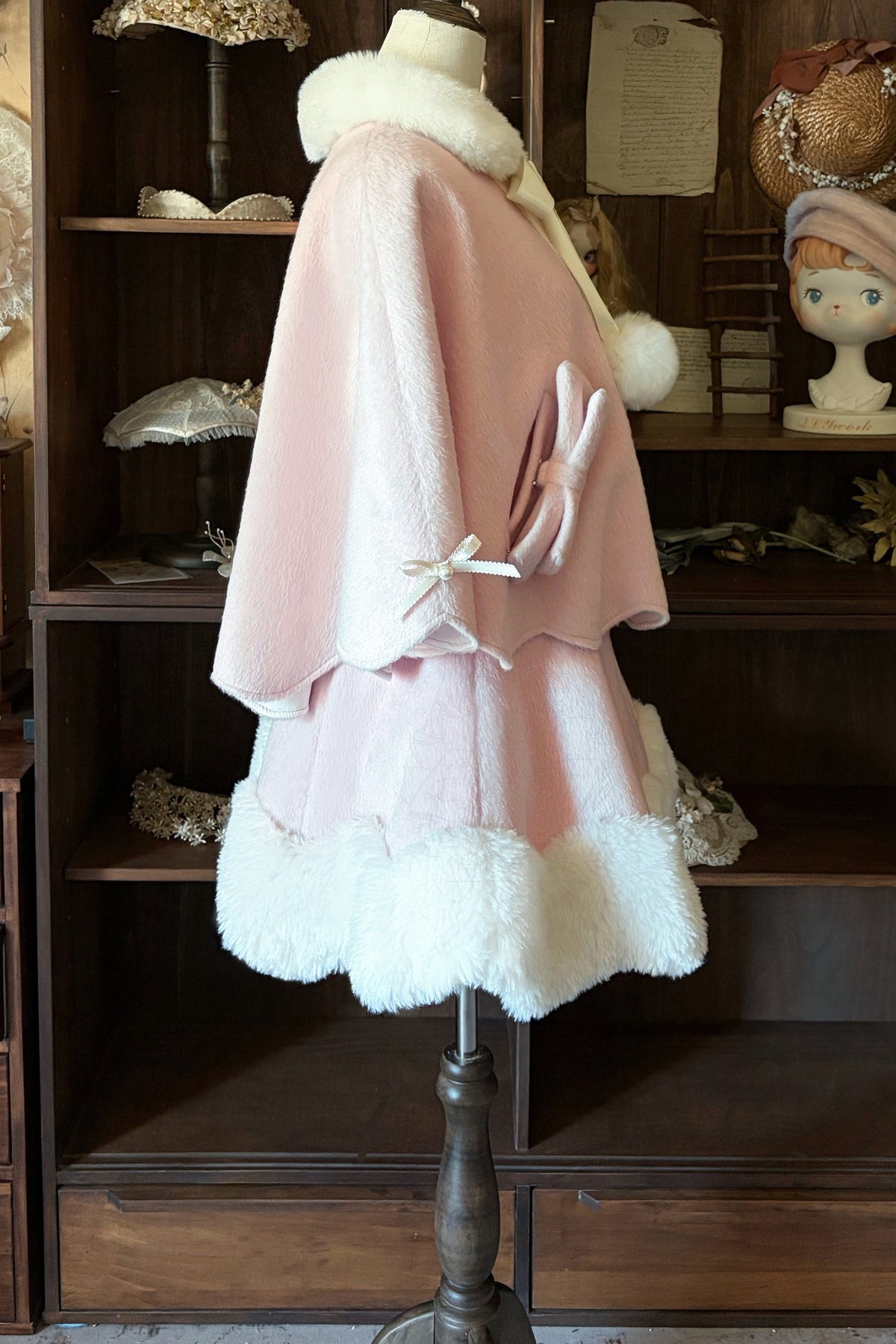 Fluffy Bow Cape and Skirt Set-Up