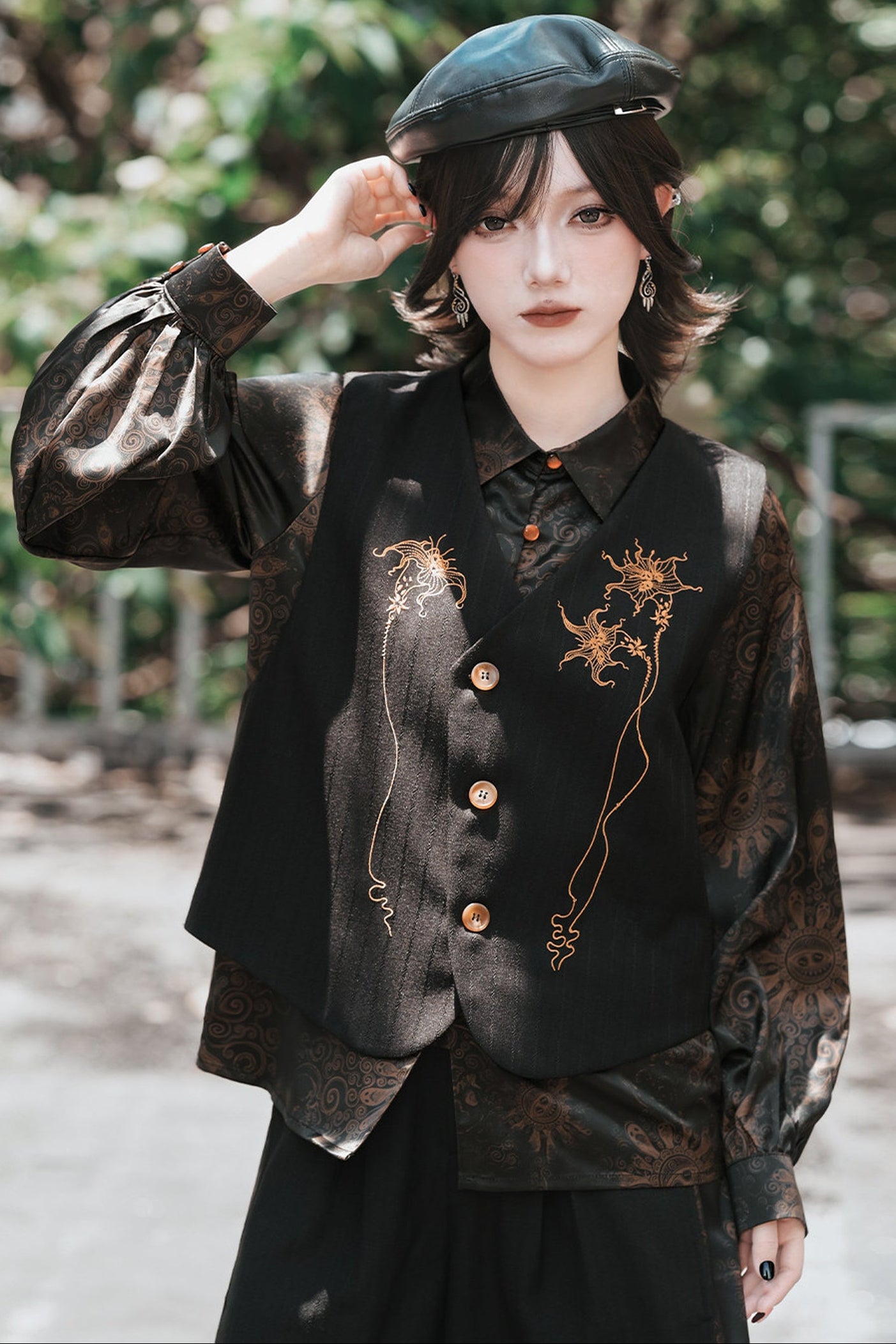 Gilet court brodé mandala