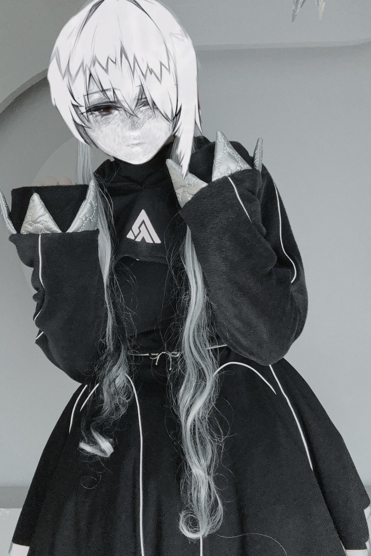 Oversize-Kapuzenoberteil mit Hasenohren und Krallen