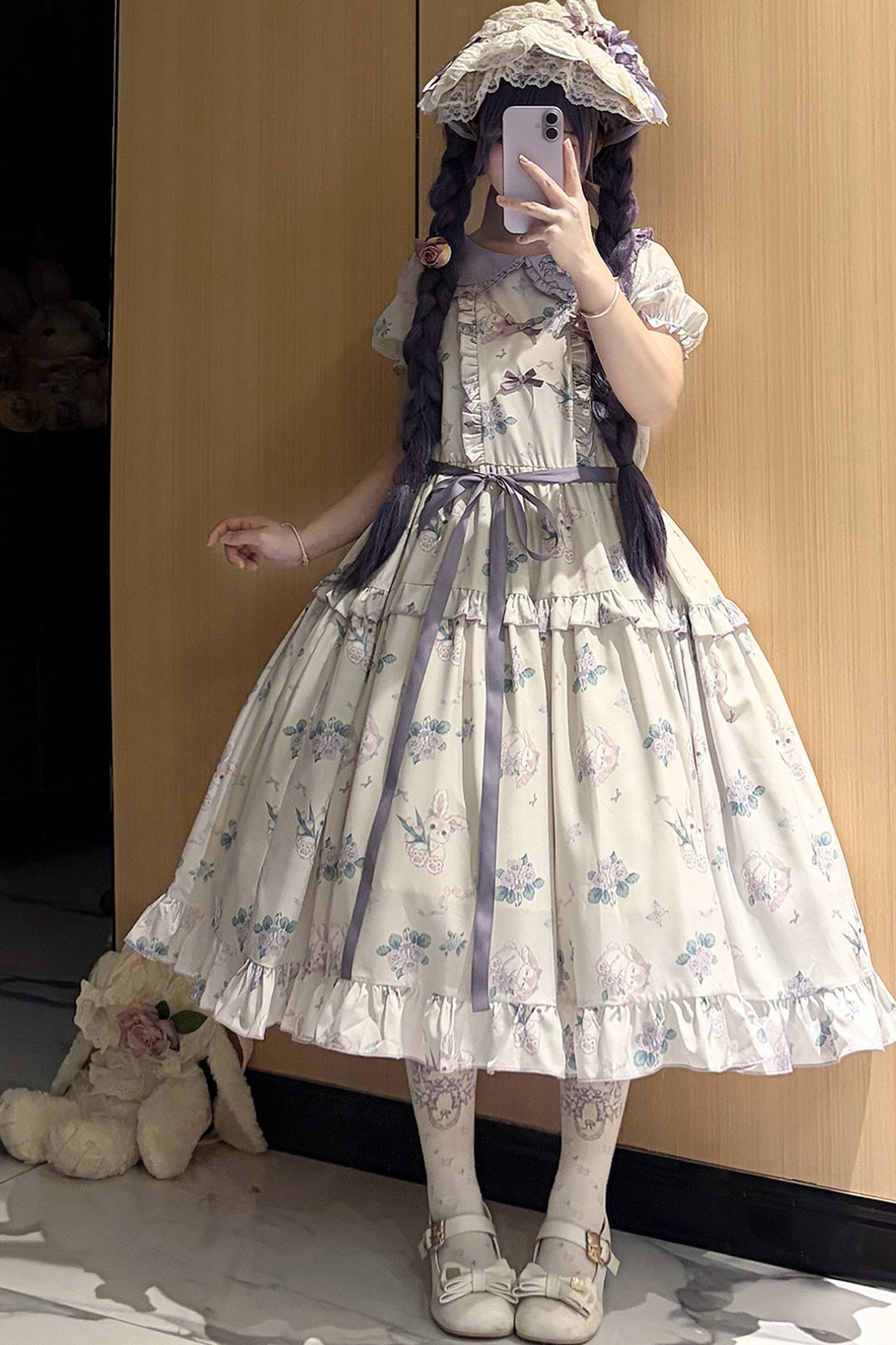 Kleid mit pastoralem Blumenprint und Bubikragen