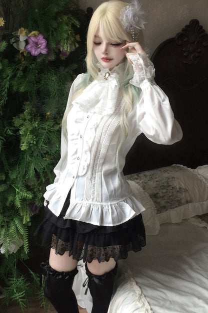 Completo top bianco in pizzo con volant e gonna nera