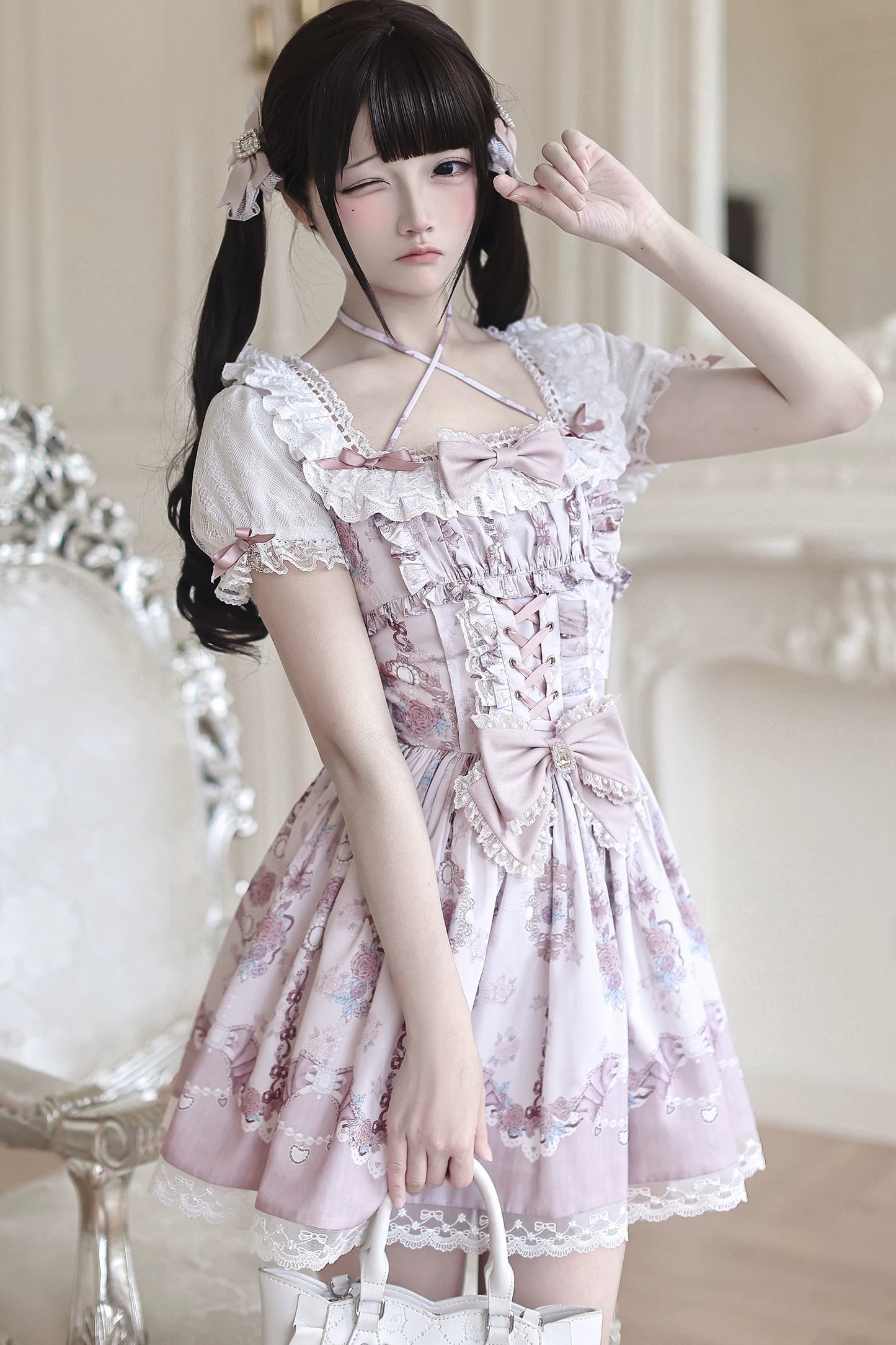 【6月15日予約締切】ロマンティックフローラルピンクレースアップジュエルリボンドレス