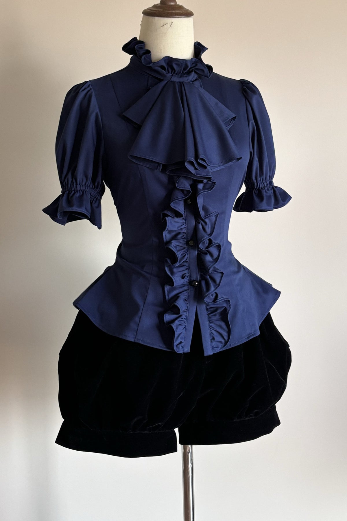Gothic Waist-Cinching Short Sleeve Blouse