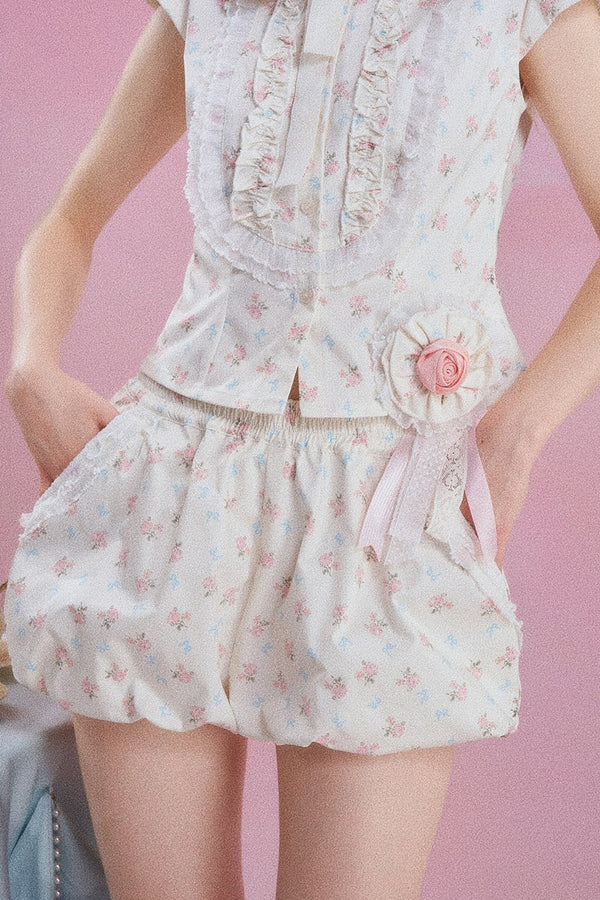 ラッフルドフローラルブラウス+ショートパンツ