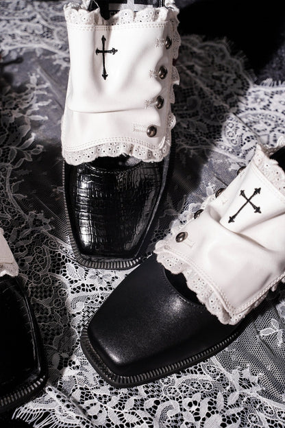 [Reservierungsschluss 24. Mai] Gothic-Lolita-Prinzenschuhe mit Spitzenbesatz und Kreuzdetail
