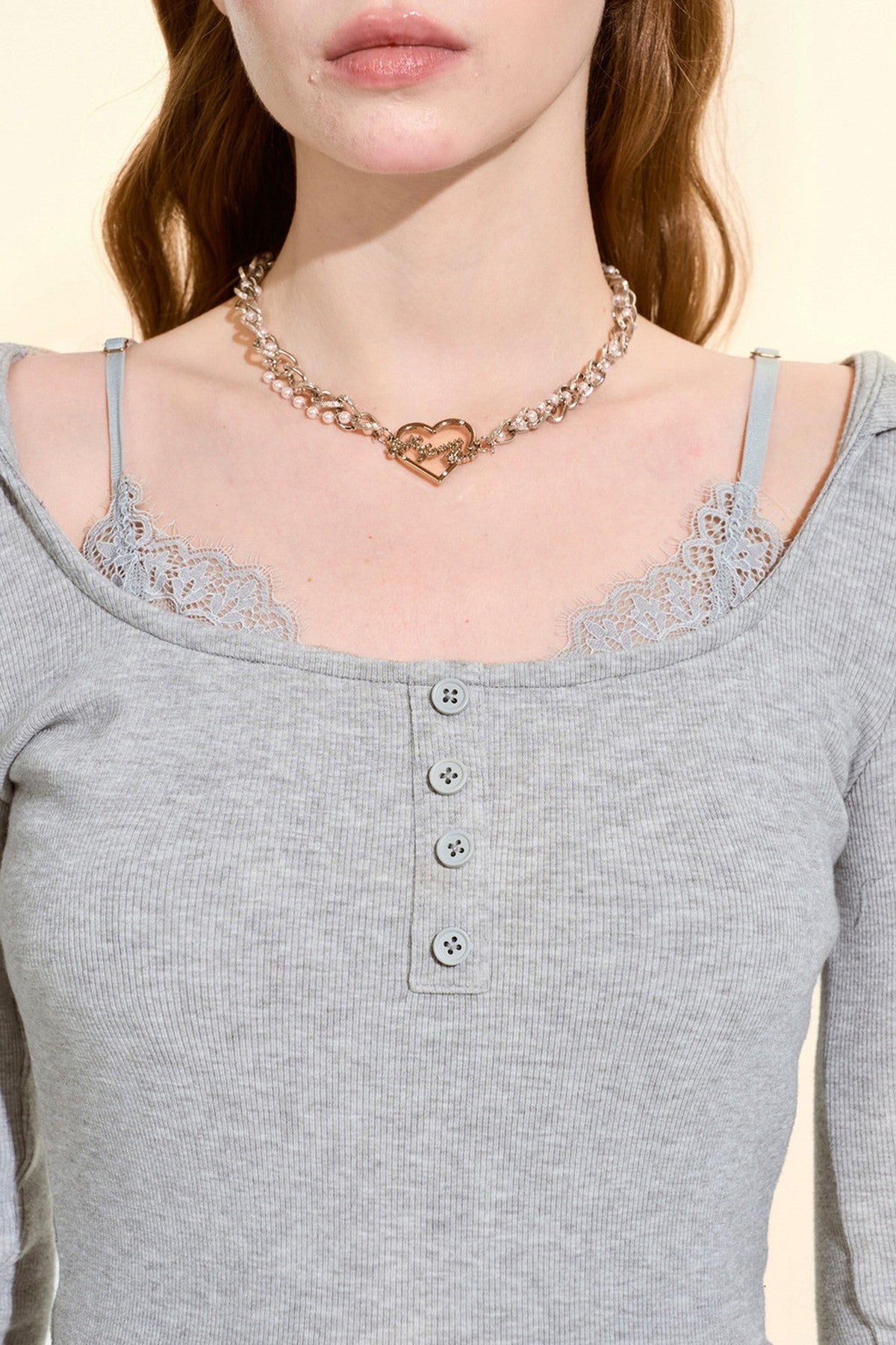 Strick-Kapuzentop im Lagenlook