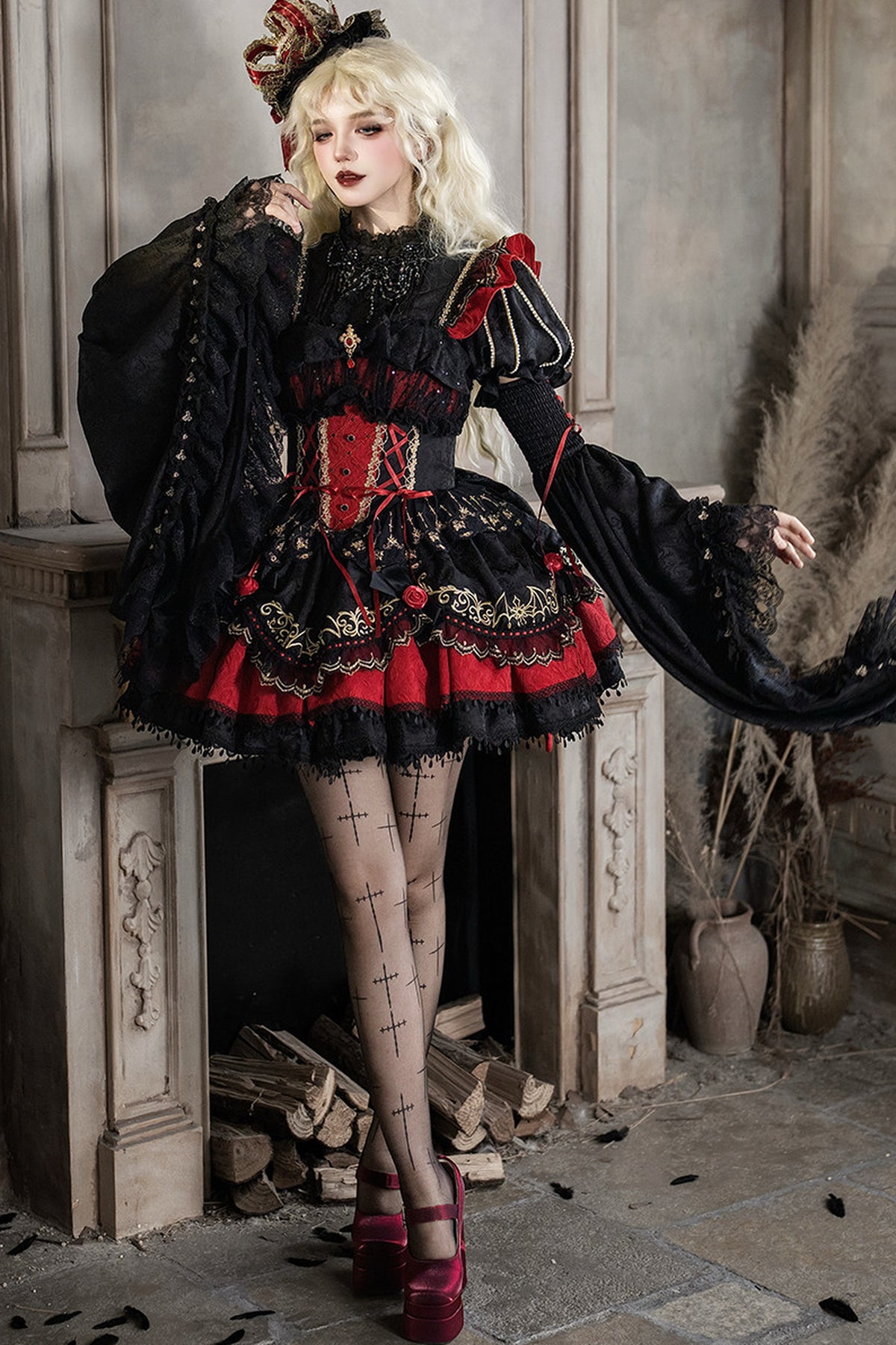 Süßes cooles Lolita-Kleid im Gothic-Stil