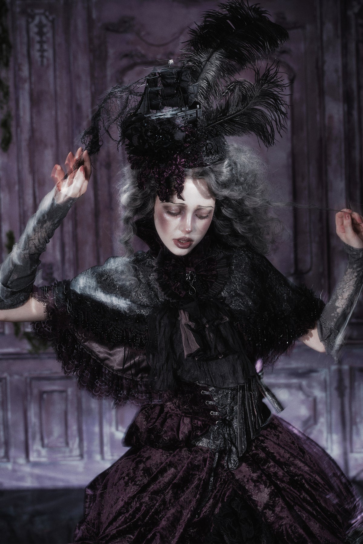 Dunkler viktorianischer Gothic-Umhang