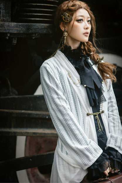 Chemise gothique à manches longues avec dentelle et volants