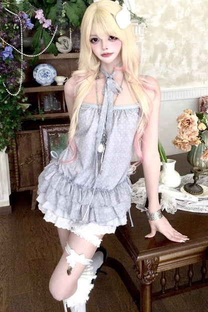 Graues Set aus Lagen-Camisole und Stufenrock