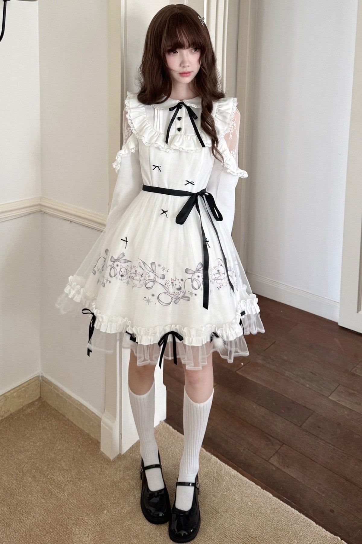 긴소매 토끼 프린트 피터팬 칼라 원피스