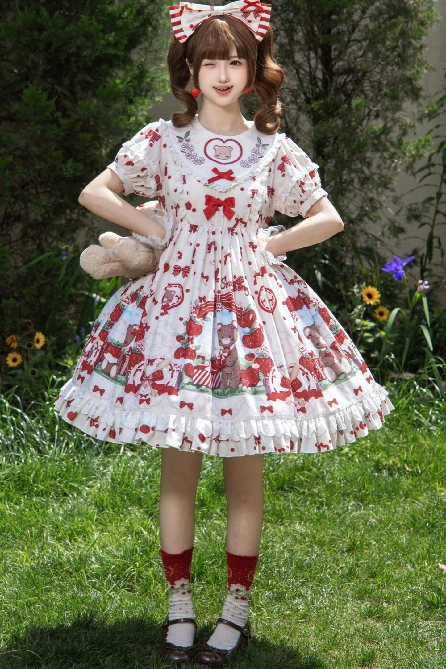 Strawberry Gift Box Lolita Print Suspender Dress Set-Up