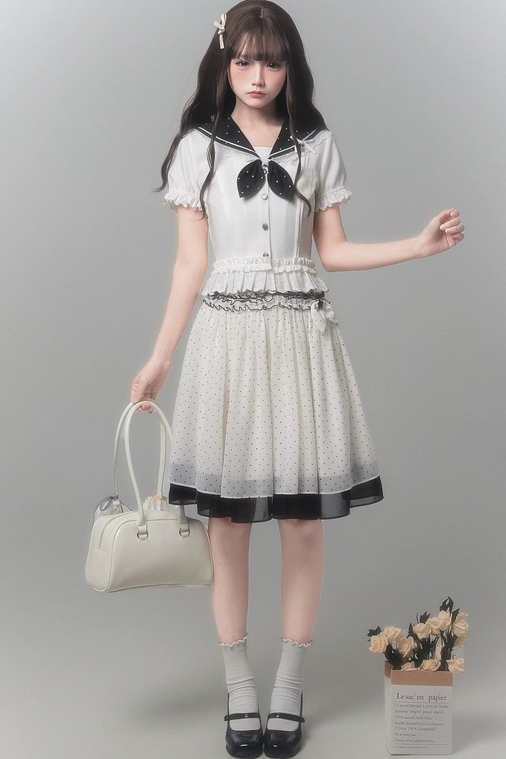 Blusa marinera de lunares + falda + accesorios　