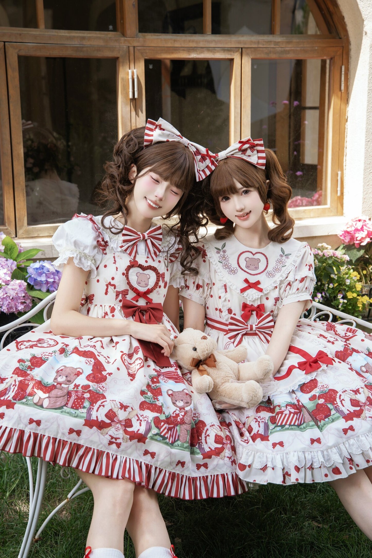 Strawberry Gift Box Lolita Print Suspender Dress Set-Up