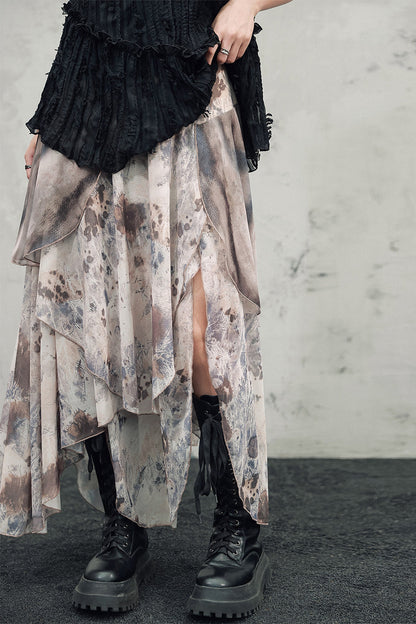 Asymmetrischer Rock mit Druck