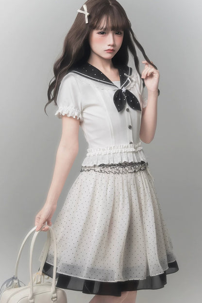 Blusa marinera de lunares + falda + accesorios　
