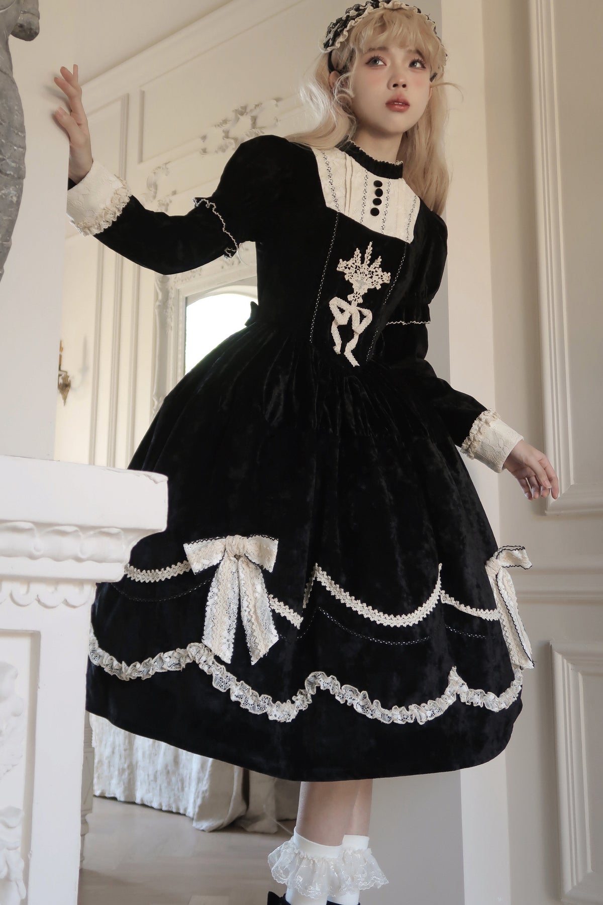 Pfingstrosen-Träumerei Samt-Lolita-Kleid