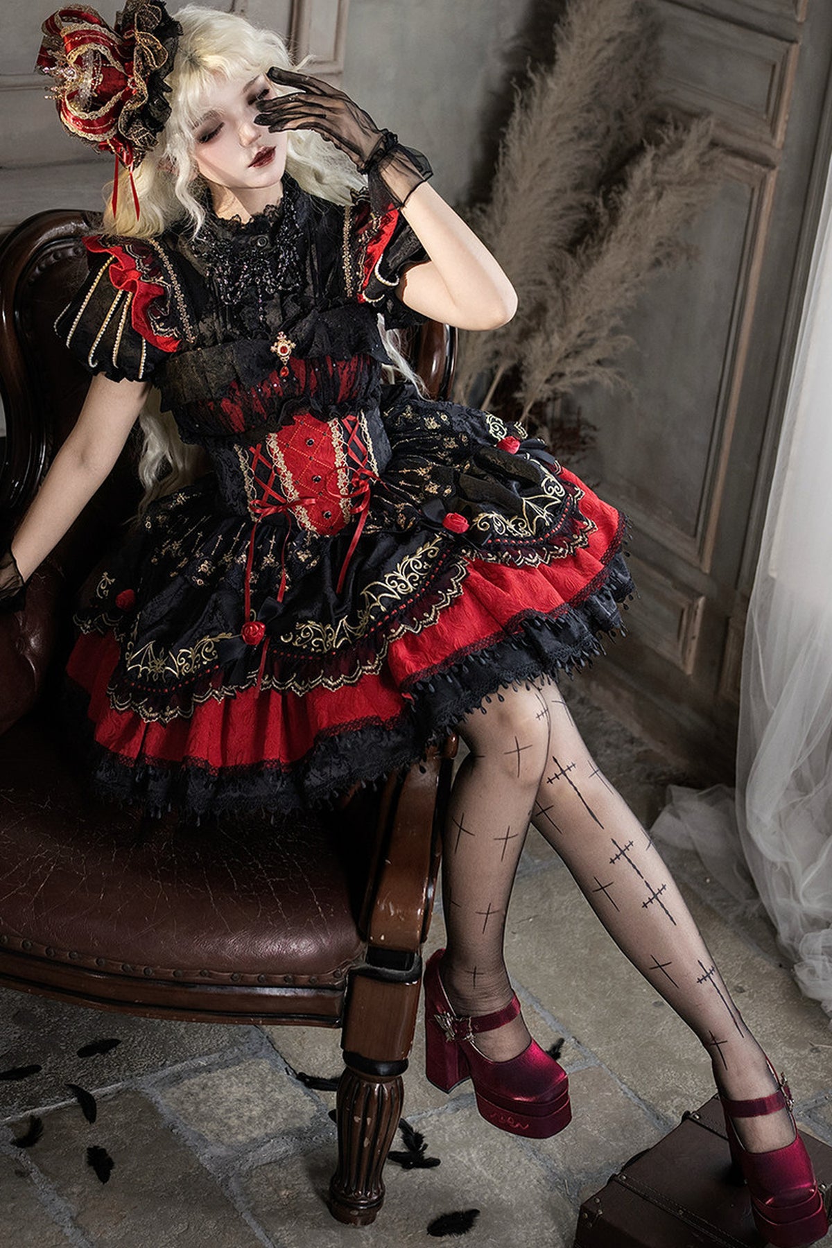 Süßes cooles Lolita-Kleid im Gothic-Stil