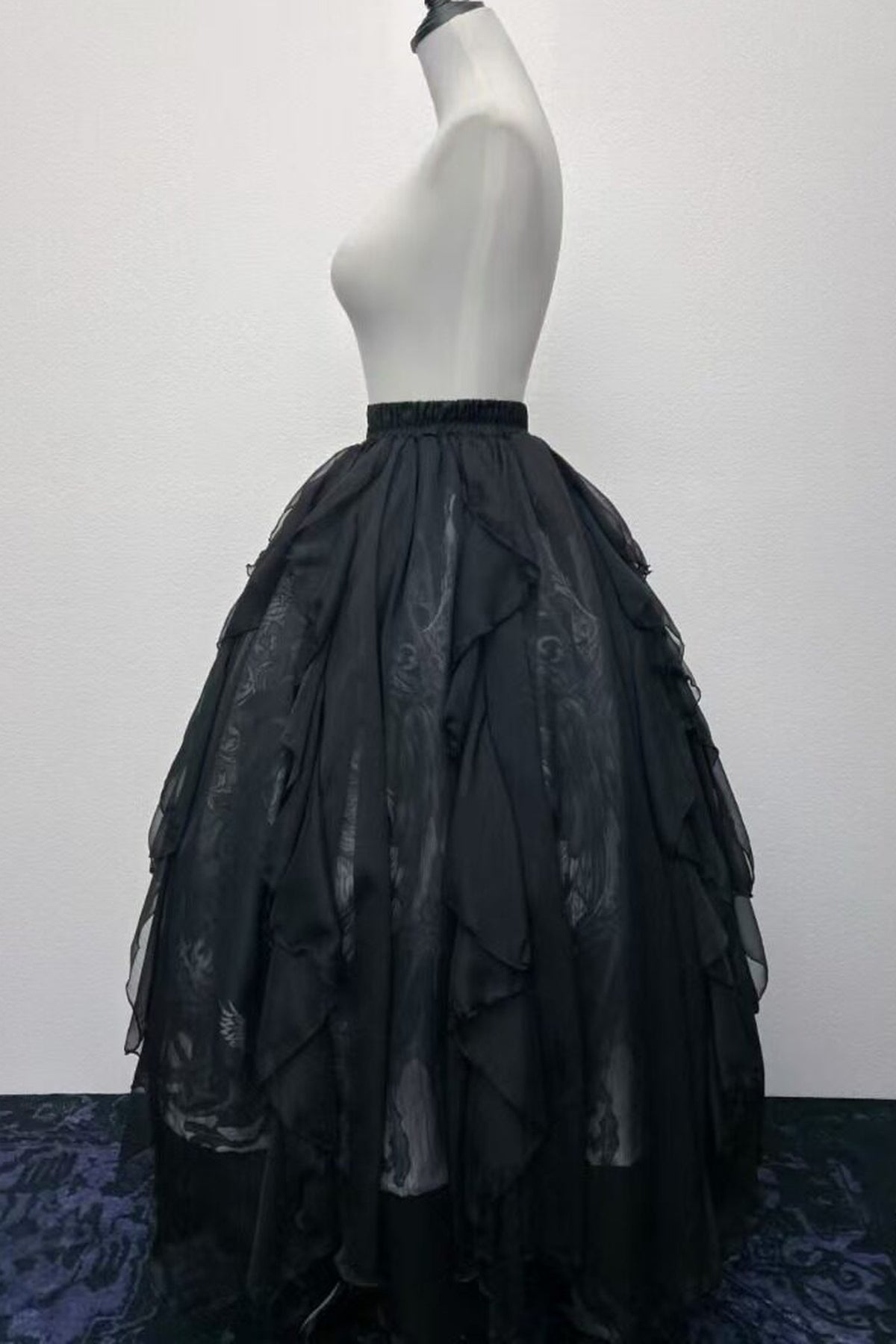 Original-Lolita-Zweiteiler mit Fischbeinkorsett und Figurformung