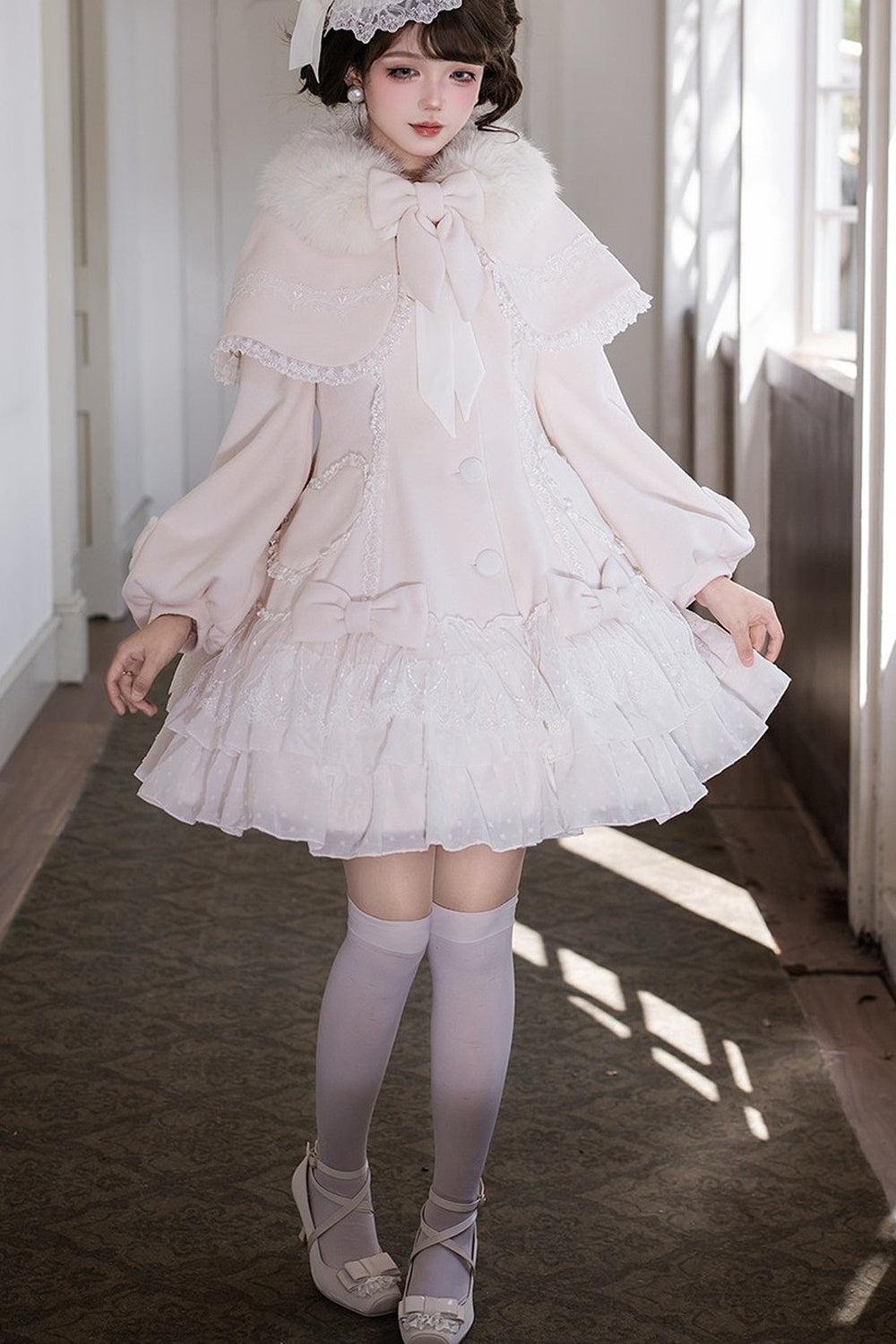Lace Trim Bowknot Lolita Coat