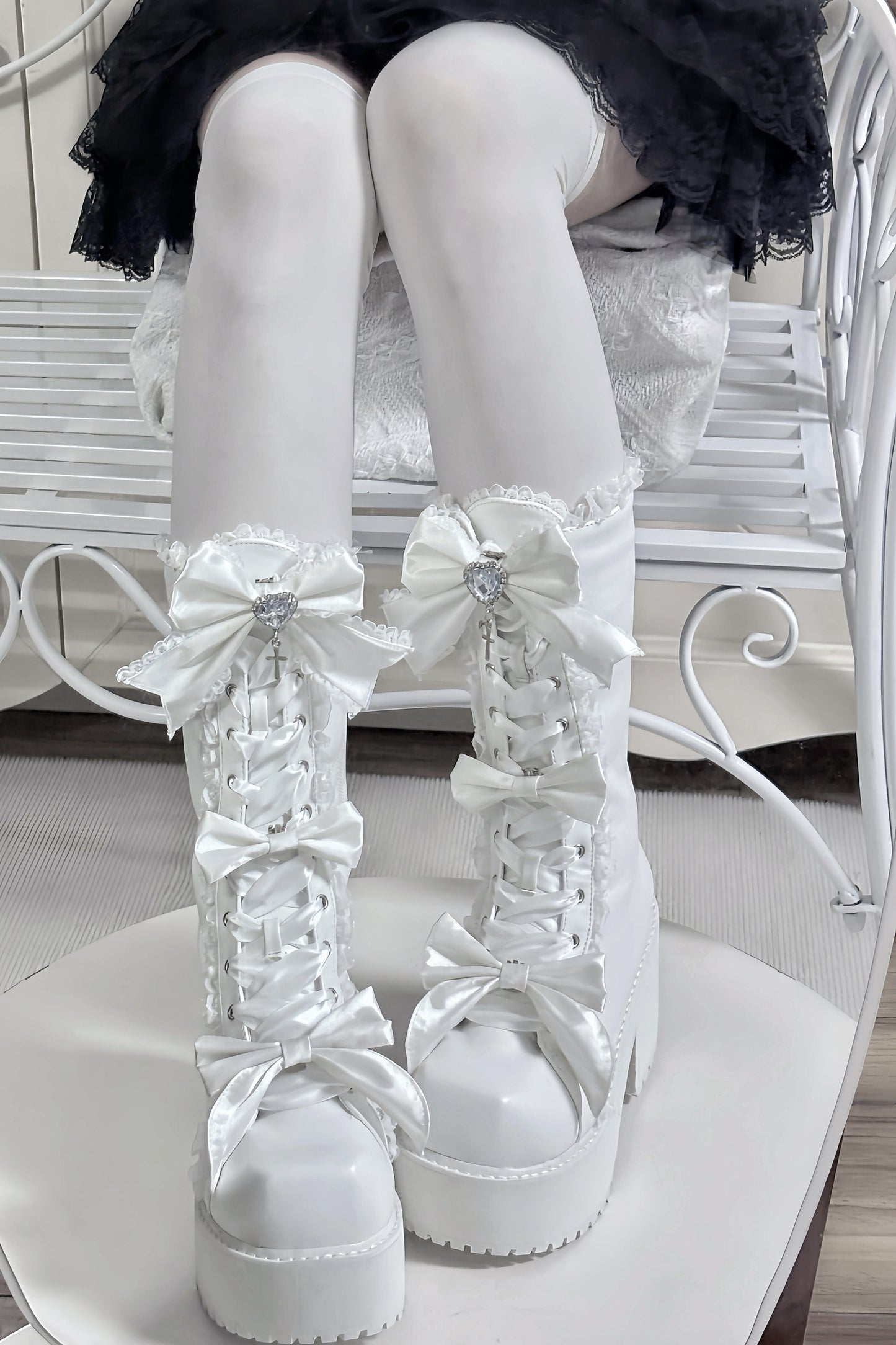 Cool Lace-Up Platform Martin Boots