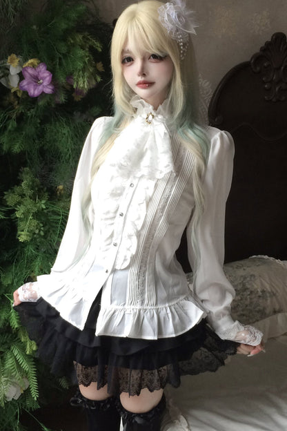 Completo top bianco in pizzo con volant e gonna nera