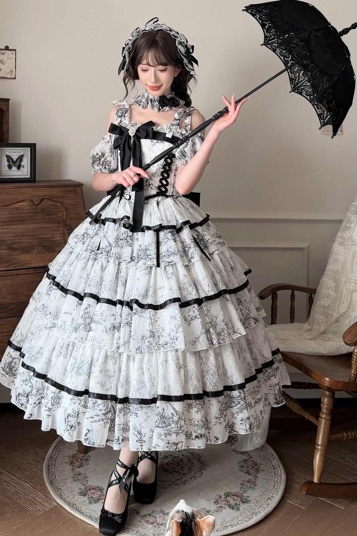 Lolita-Kleid mit Tuschewaschung und Fischgrätenmuster