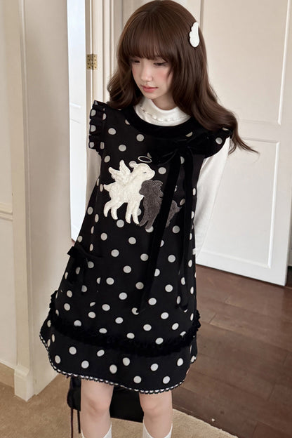 Sleeveless Lamb Embroidery Dress Set
