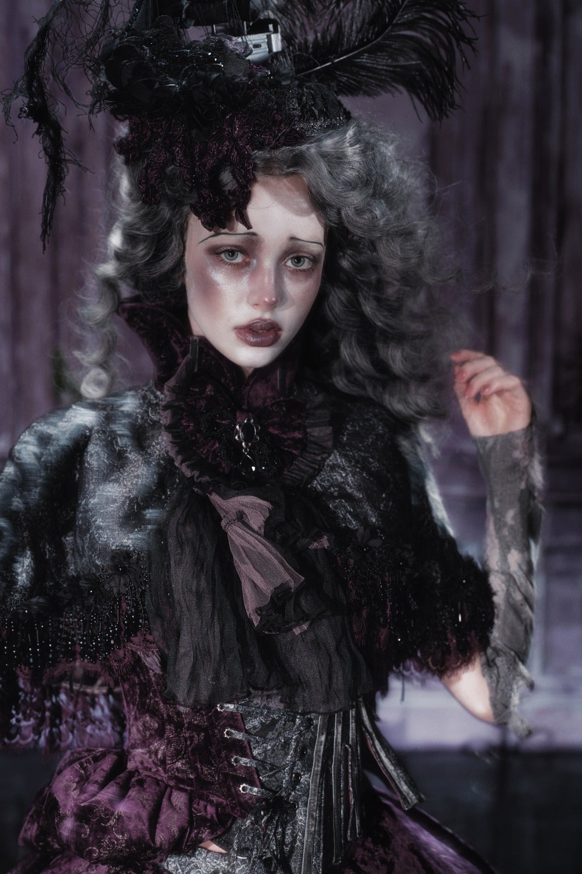 Dunkler viktorianischer Gothic-Umhang