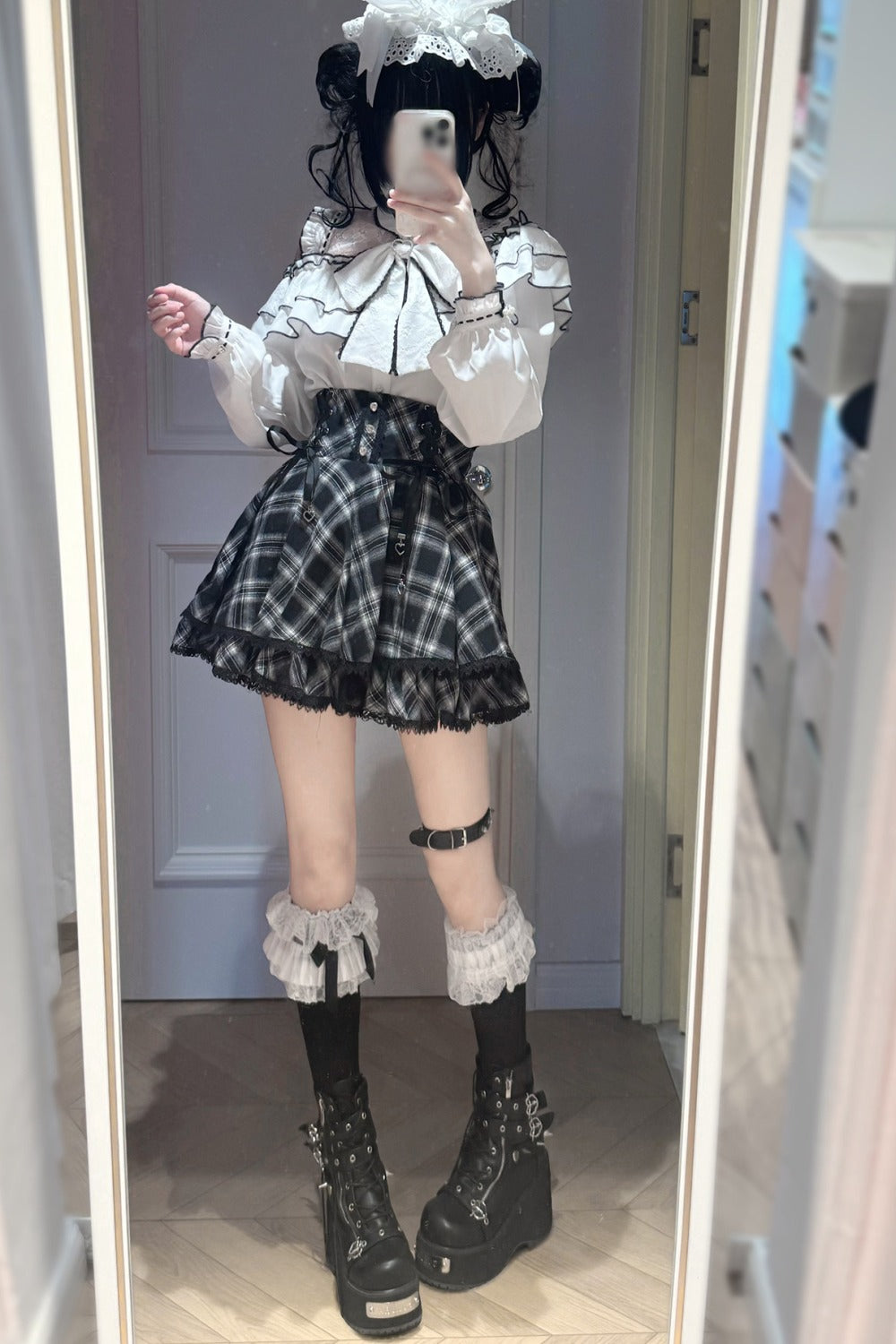 Long-Sleeved Lace Plaid Half Skirt and Top Set-Up