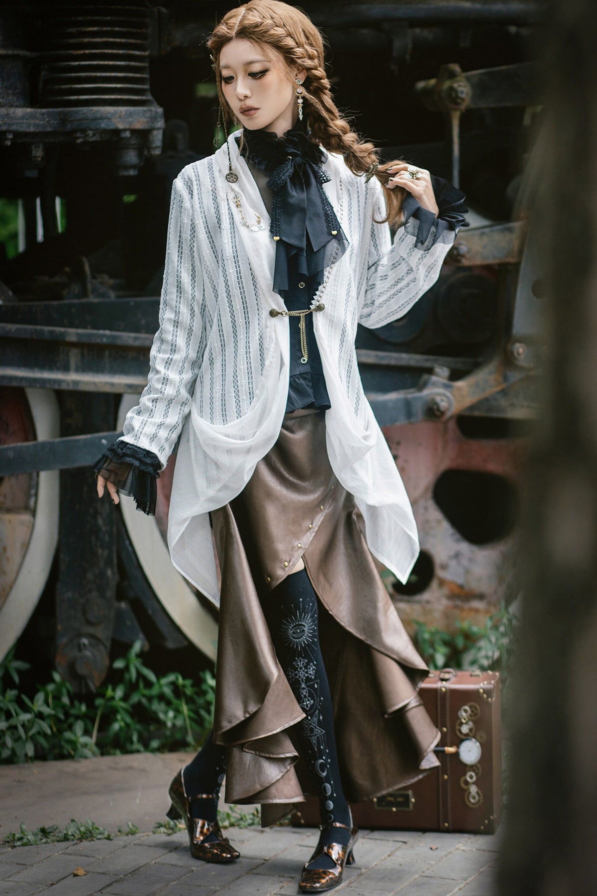 Weiße Gothic-Strickjacke mit Spitze