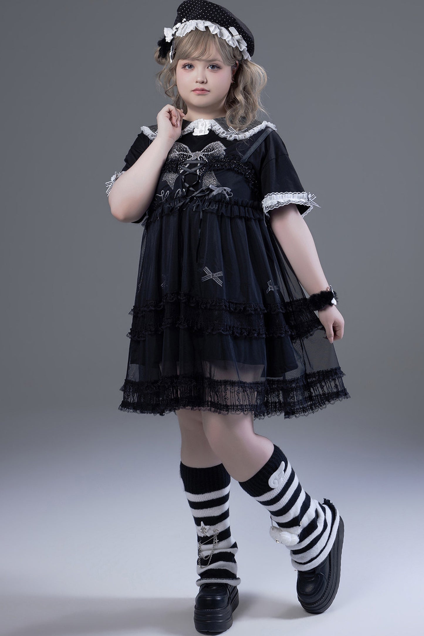 Dolly-Rüschenkleid eines schlafenden Engels