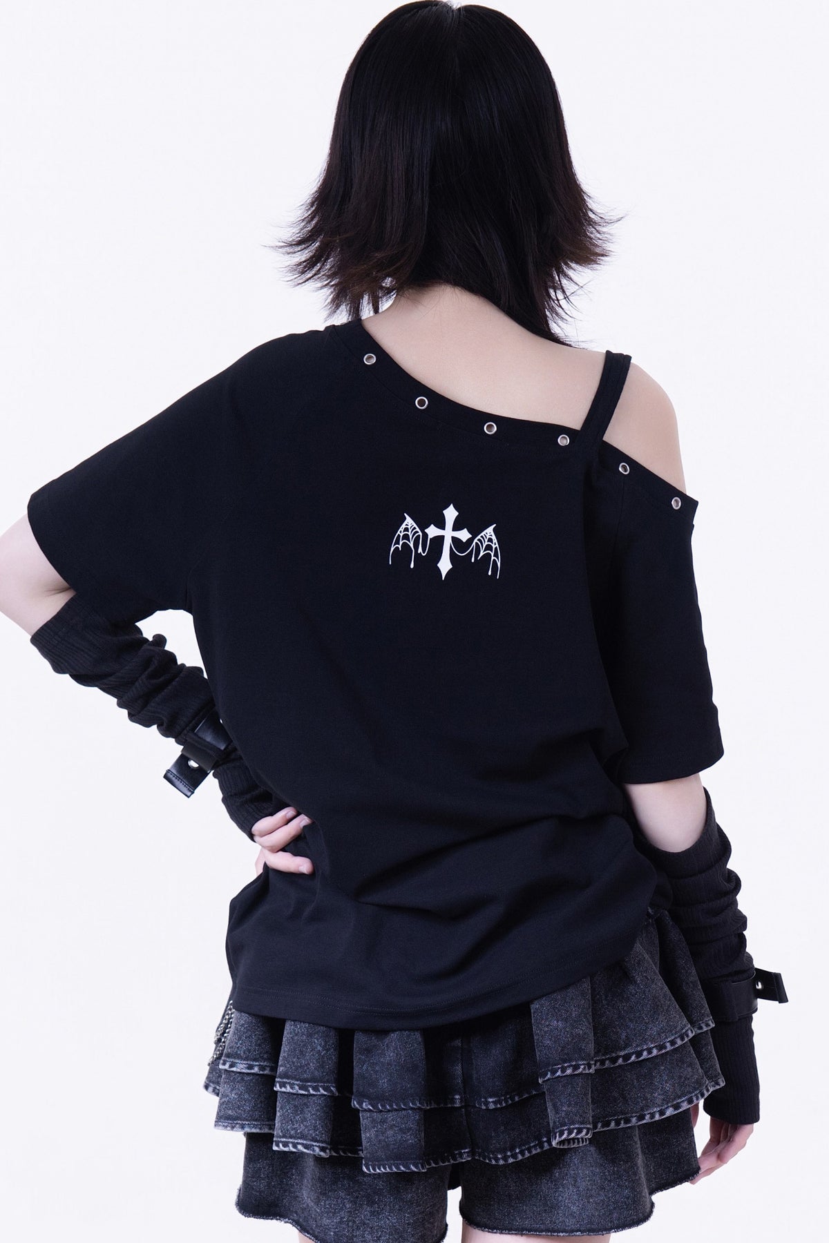 Loose One-Shoulder Camisole T-Shirt