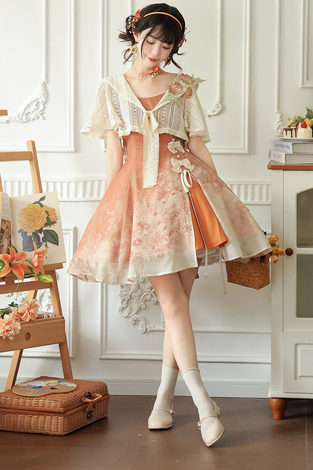 Sonnenbeschienenes Blüten-Hanfu-Kleid-und-Umhang-Set