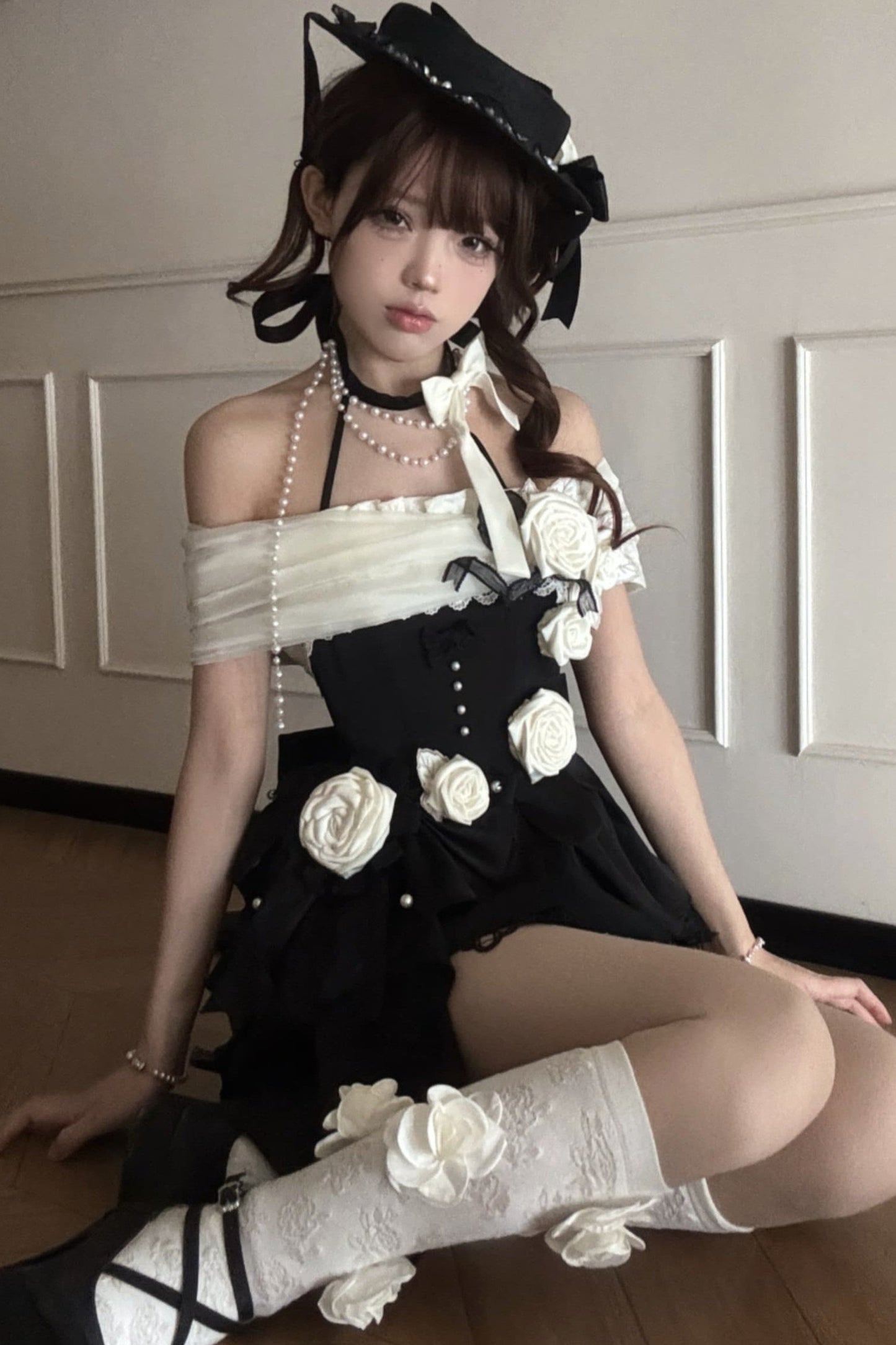 Prinzessinnen-Lolita-Kleid mit Perlen und Rosen