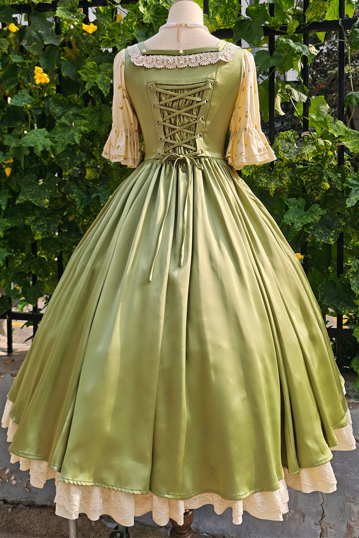 Langes Lolita-Kleid „Frühlingslied“