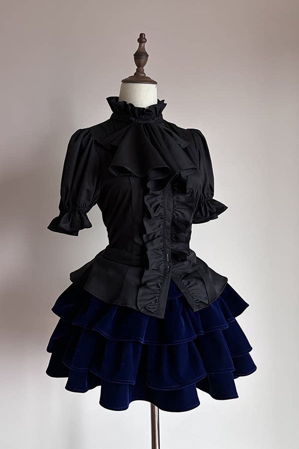 Gothic Waist-Cinching Short Sleeve Blouse
