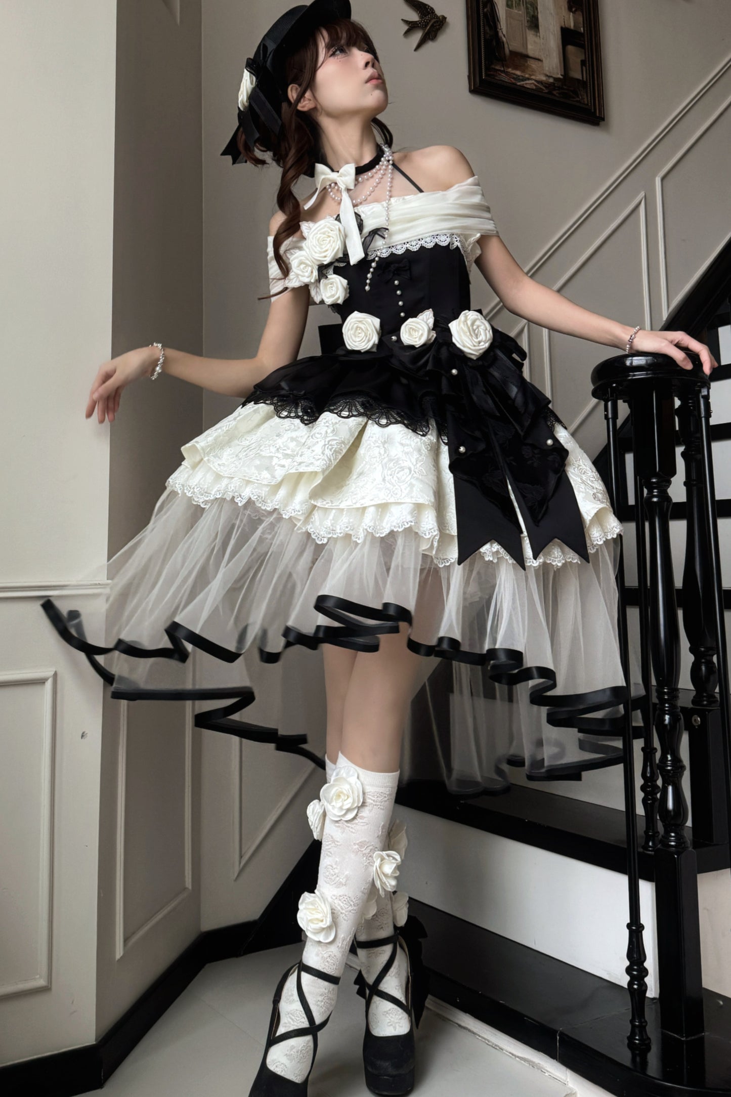 Prinzessinnen-Lolita-Kleid mit Perlen und Rosen