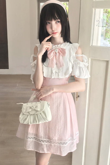 Rosa-weißes schulterfreies Kleid im Lagenlook