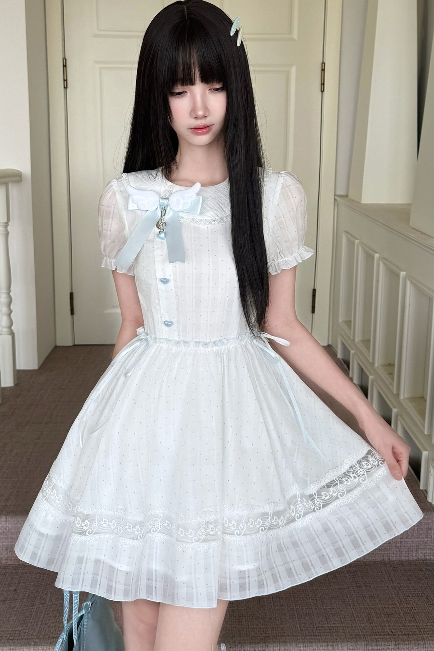 Kleid mit Polka-Dots, Musiknoten und Spitzenbesatz